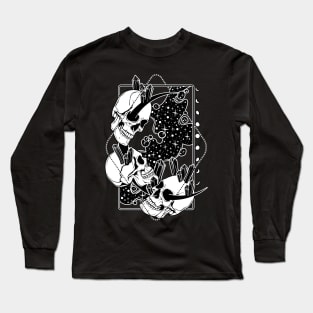 Moon skulls and crystals Long Sleeve T-Shirt